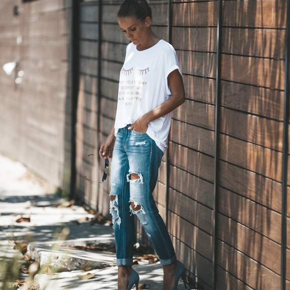 Mondaze Graphic Tee - Picture 2 of 5